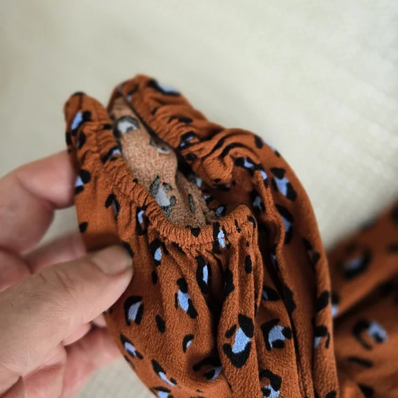 Women's A New Approach Pull over Leopard Print Blouse XL Elastic Cuff - Picture 10 of 10